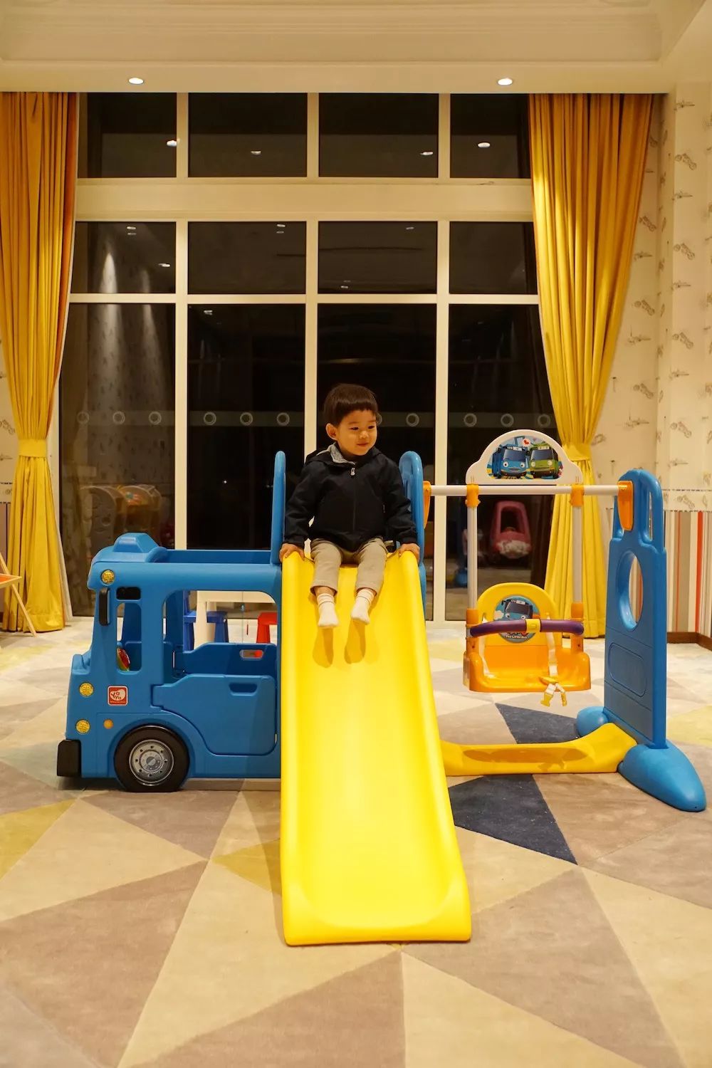 文安鲁能酒店团购,文安鲁能希尔顿酒店三八节自助餐