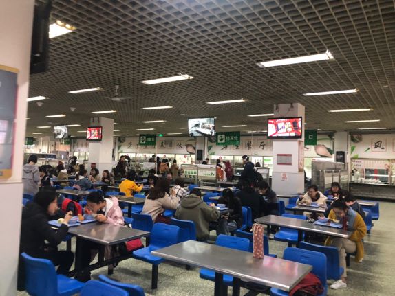 月末还剩十块钱?亲亲,小薇有份二外省钱攻略,请查收!