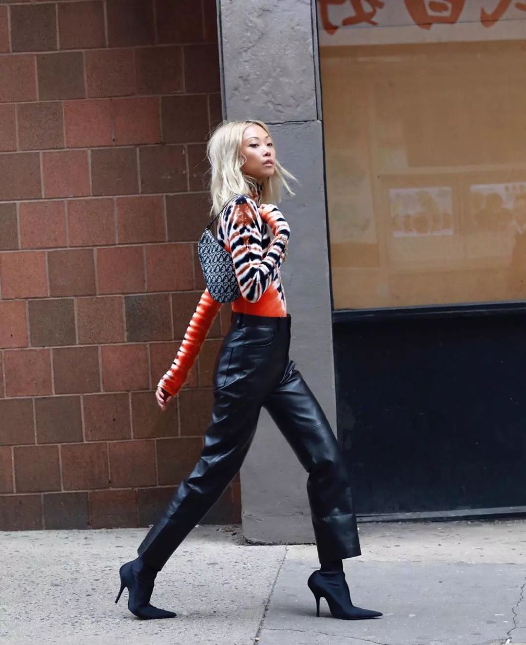 一夜之间,这款包攻占了代购圈