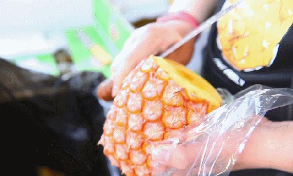 为了给你这个春天最好的凤梨，我们亲自去了高雄田间…