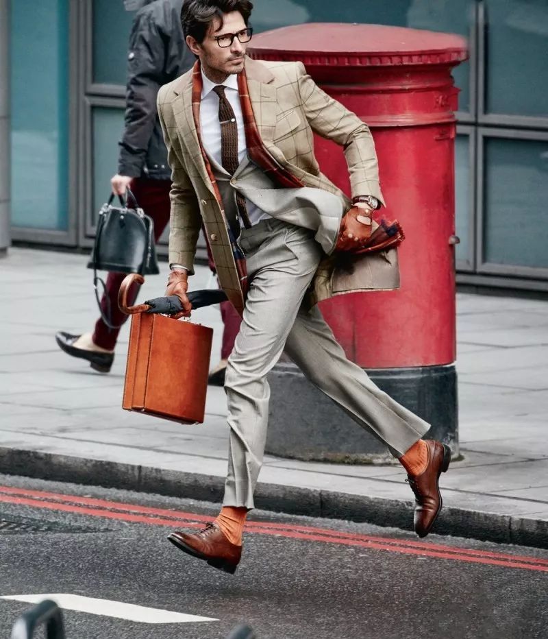 *裤内**都晒不干的梅雨季，江浙沪男人如何保持体面？丨基本款