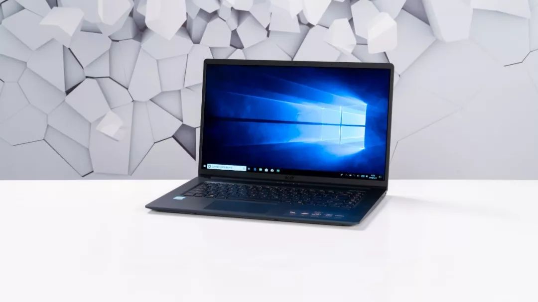 聊一款屏幕全能的轻薄笔记本,聊一款精致奢侈的大屏笔记本