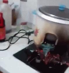 铁锅不锈钢锅不粘锅哪个更好,不粘锅属于不锈钢锅还是铁锅