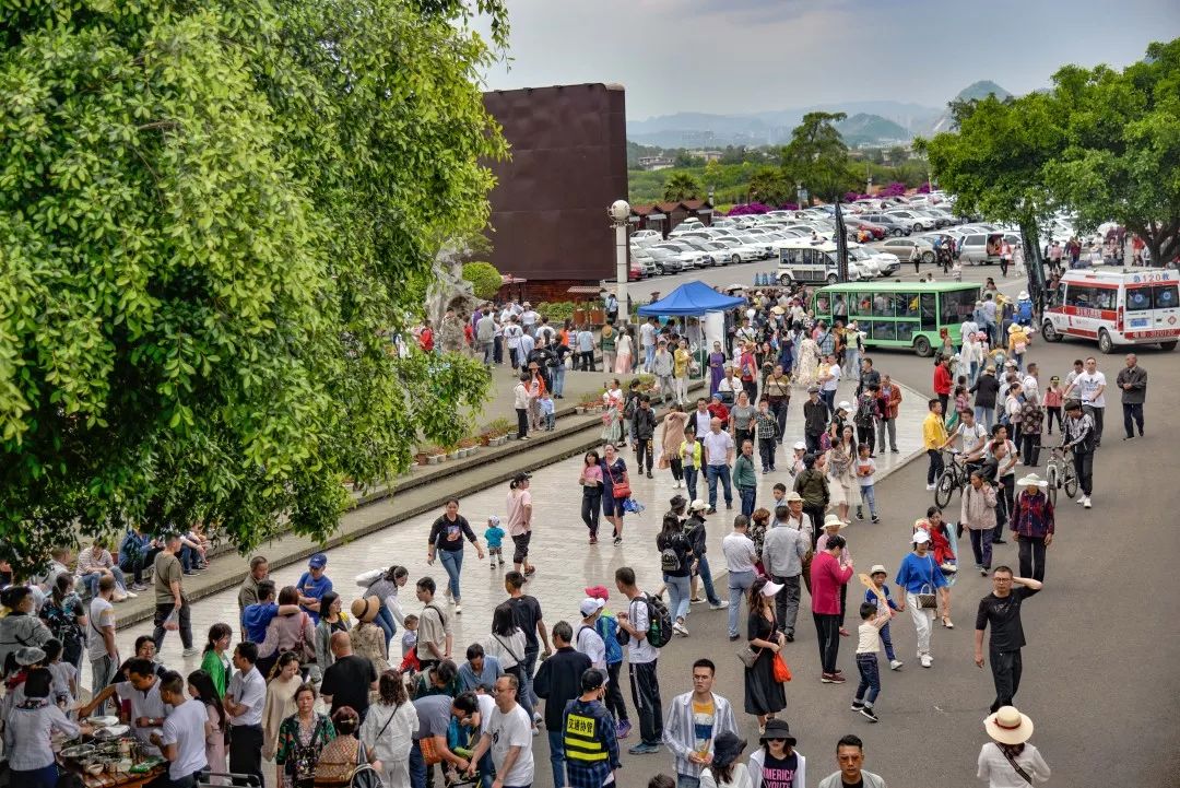 兴义五一旅游人次,兴义五一旅游有哪些