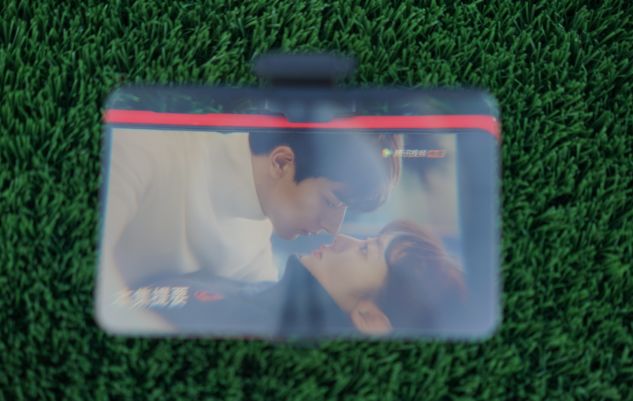 拳霸屏幕放大镜测评，看视频玩游戏谁用谁爽