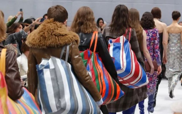 丑出天际系列,丑出天际的豆豆鞋