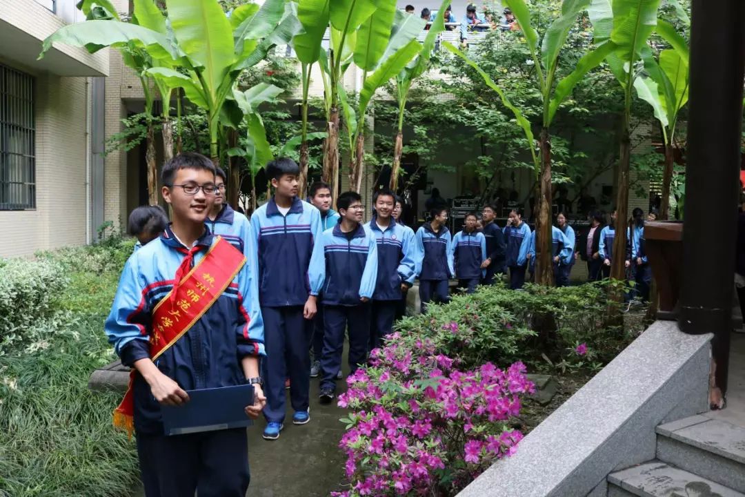 快乐体验快乐成长,快乐体验成长绘画二年级