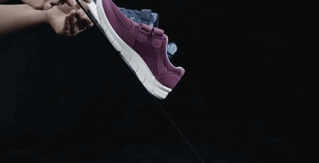 专为父母设计的健步鞋，防滑轻巧、透气时髦，我们自己穿也行！