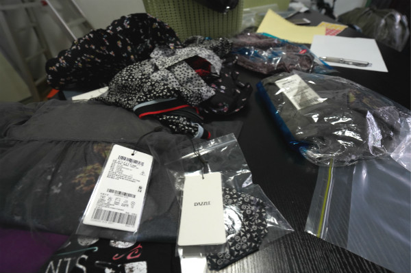 上海最新假冒服装案件,上海警方跨省查获假冒服装