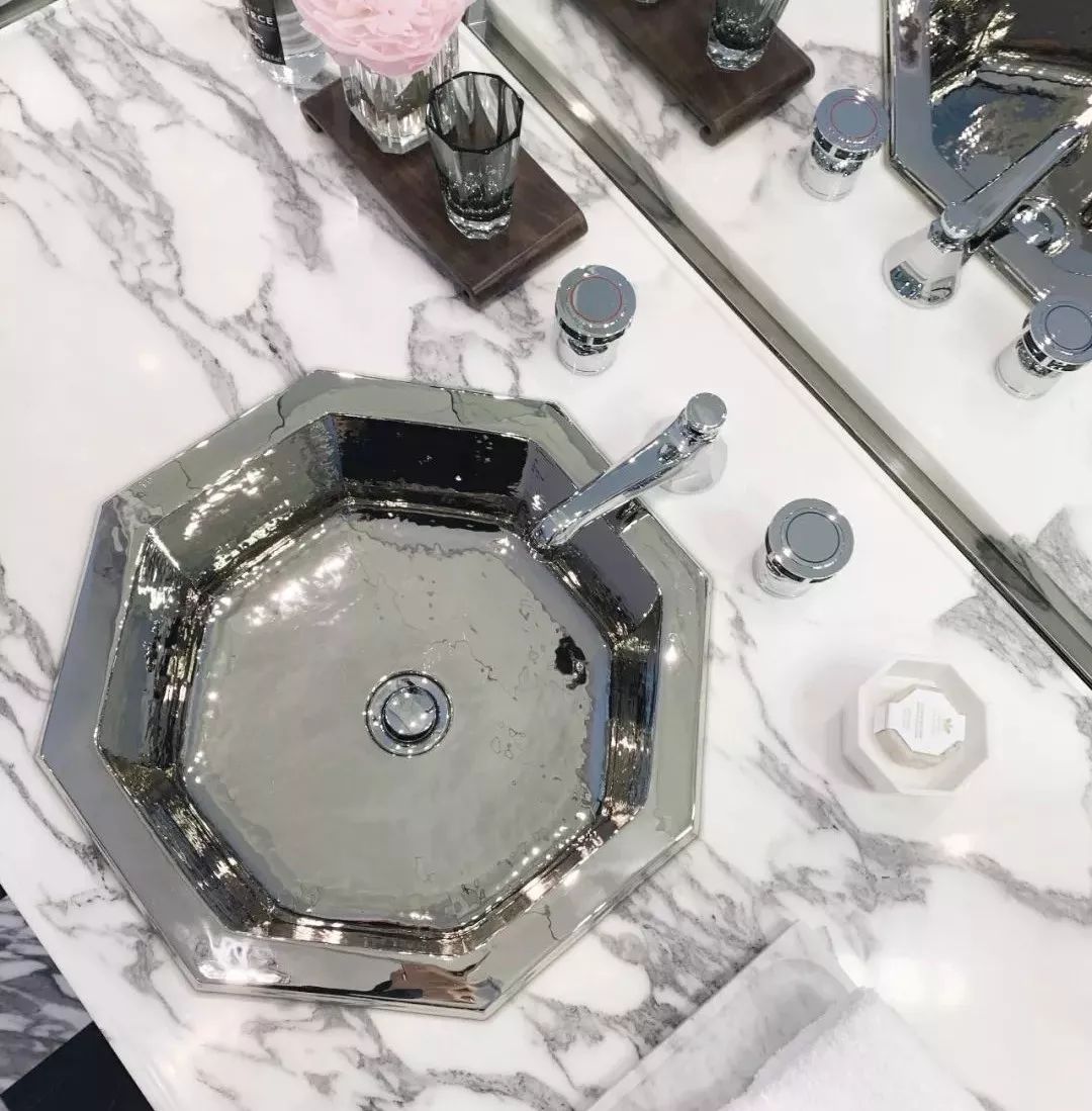 香港瑰丽酒店住三付二,香港20000一晚的酒店