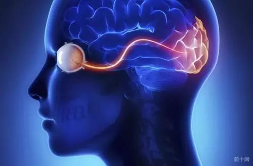 鞋子灰绿和粉白原图,颜色有争议的鞋子是灰绿还是粉白