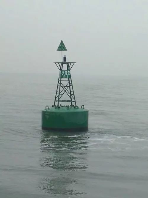 海上的航标灯是怎样固定的,航标是什么原理