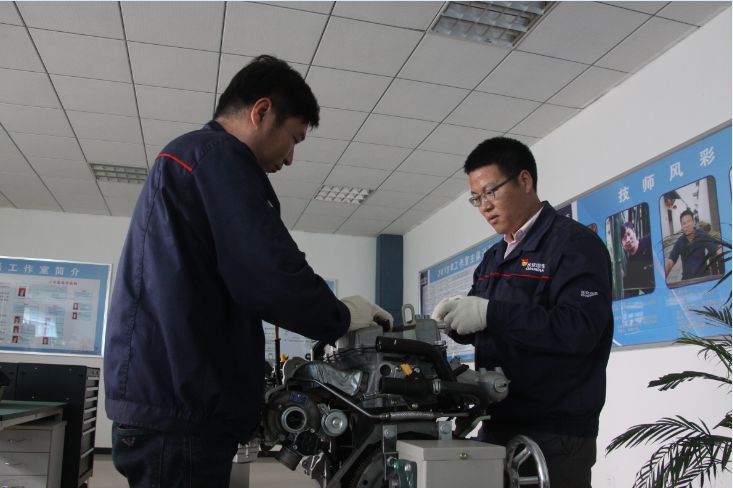 人物｜窦店这位为车“治病”的青年能手得到了区里的表彰