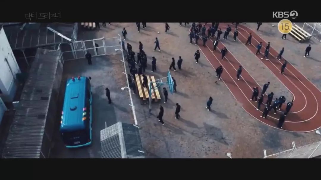 一口气看完电视剧狂飙,2022年最火的一个复仇爽剧