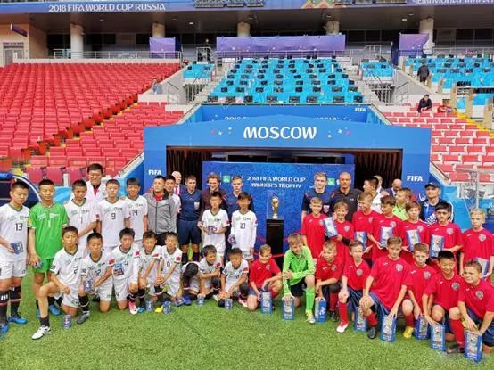 恒大足校小将破茧成蝶,恒大足校小将获高度认可