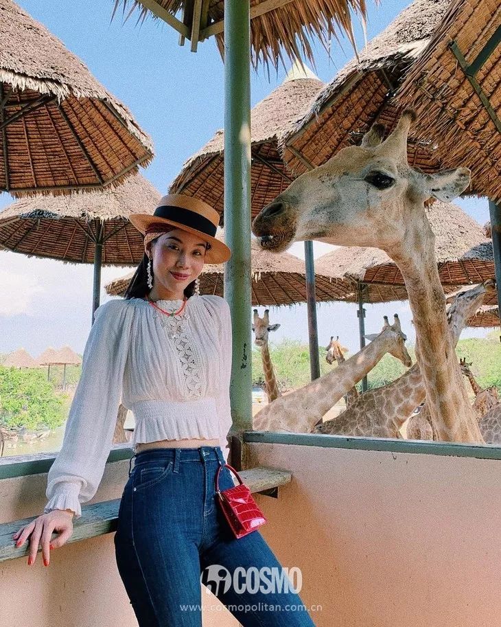 洪欣时尚穿搭,52岁洪欣日不落蔡依林