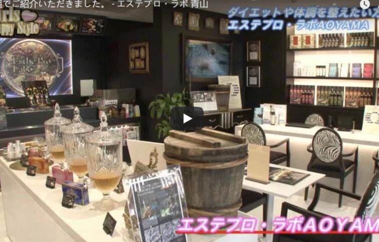 夏天被粉红色泡泡承包，嫁给爱情的女孩脸上都挂着糖霜