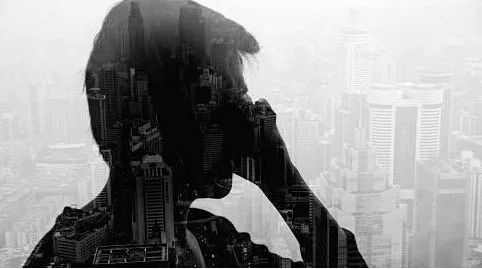 神回复：“我从没贩过毒，只是给别人‘代购’了*品毒**”——“法盲”的代价，是有期徒刑十余年