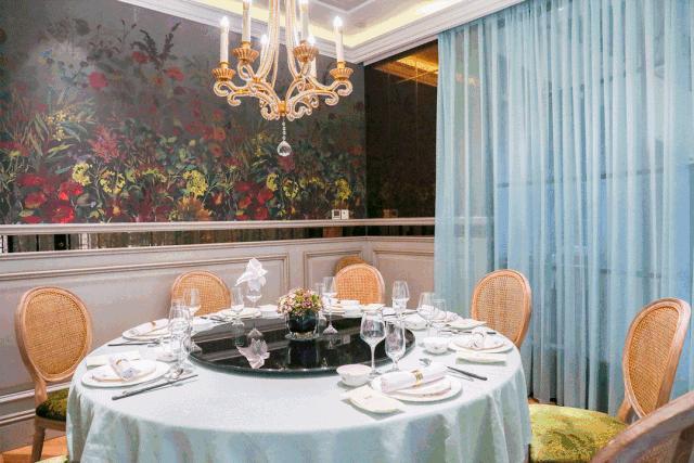 一年卖出1000000+盅汤，国民神店竟然开到南京了！