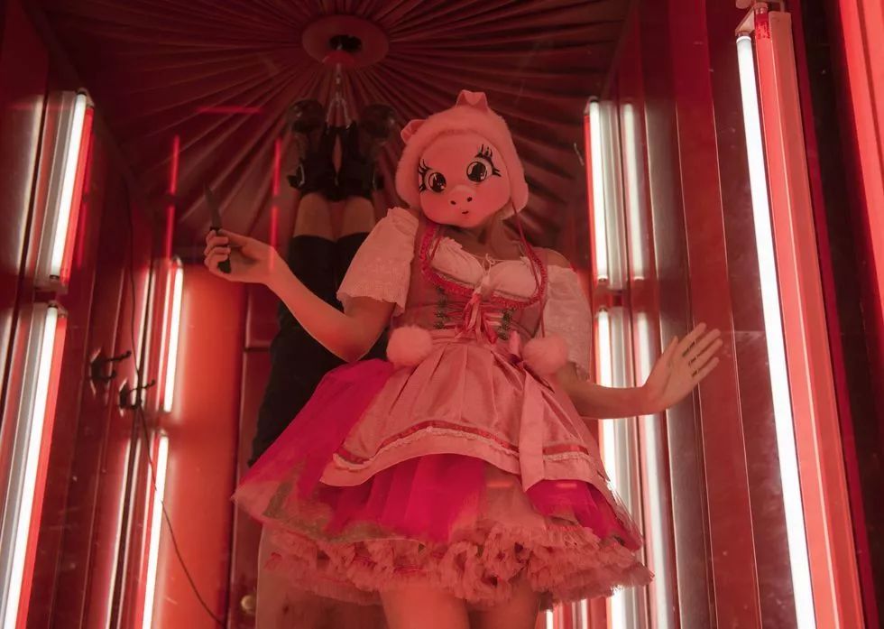 穿最粉的衣服跳最酷的舞,穿最粉的衣服唱最快的rap