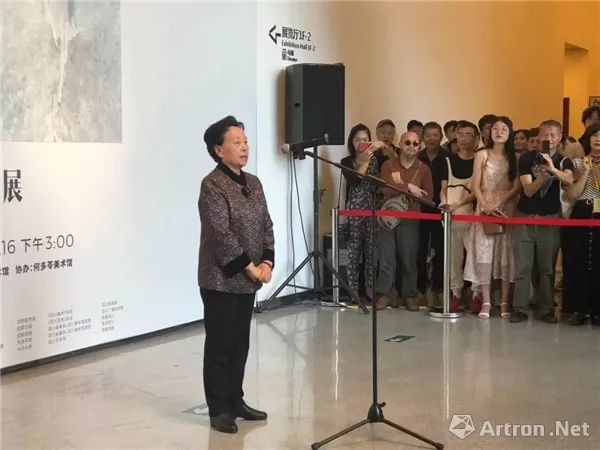 展览|“野原”：一份何多苓献给成都的礼物