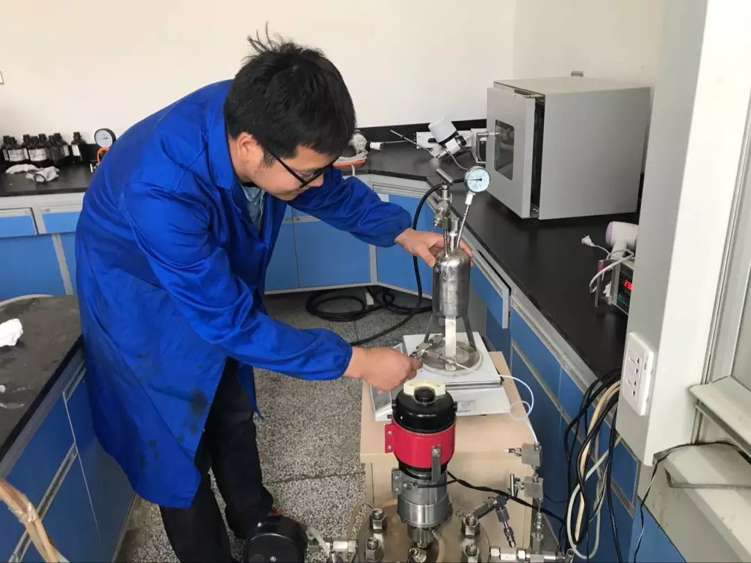 让我们一起聆听青春,让我们共同倾听青年志愿者的故事