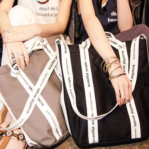 这个夏天温柔一点,希望这个夏天微风能温柔一点