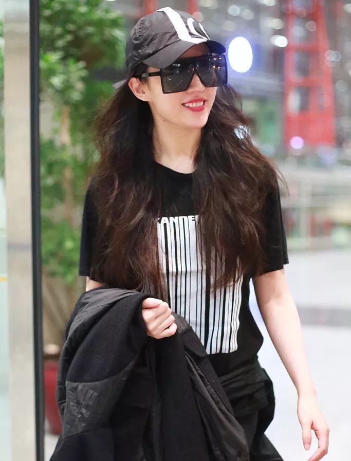 花钱减压|戴上太阳镜就能更阳光，不信请看宋茜和春春的脸！