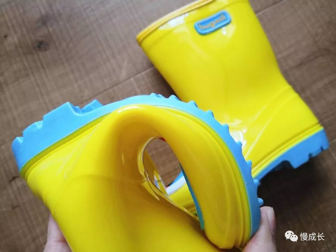 宝宝可爱雨伞雨衣,幼儿园雨衣雨鞋雨伞三件套