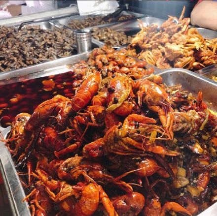 鲜城探店|夏季来临，庄里最火爆的人气夜市约起来！五大美食街一网打尽！人均不到50元吃个遍！