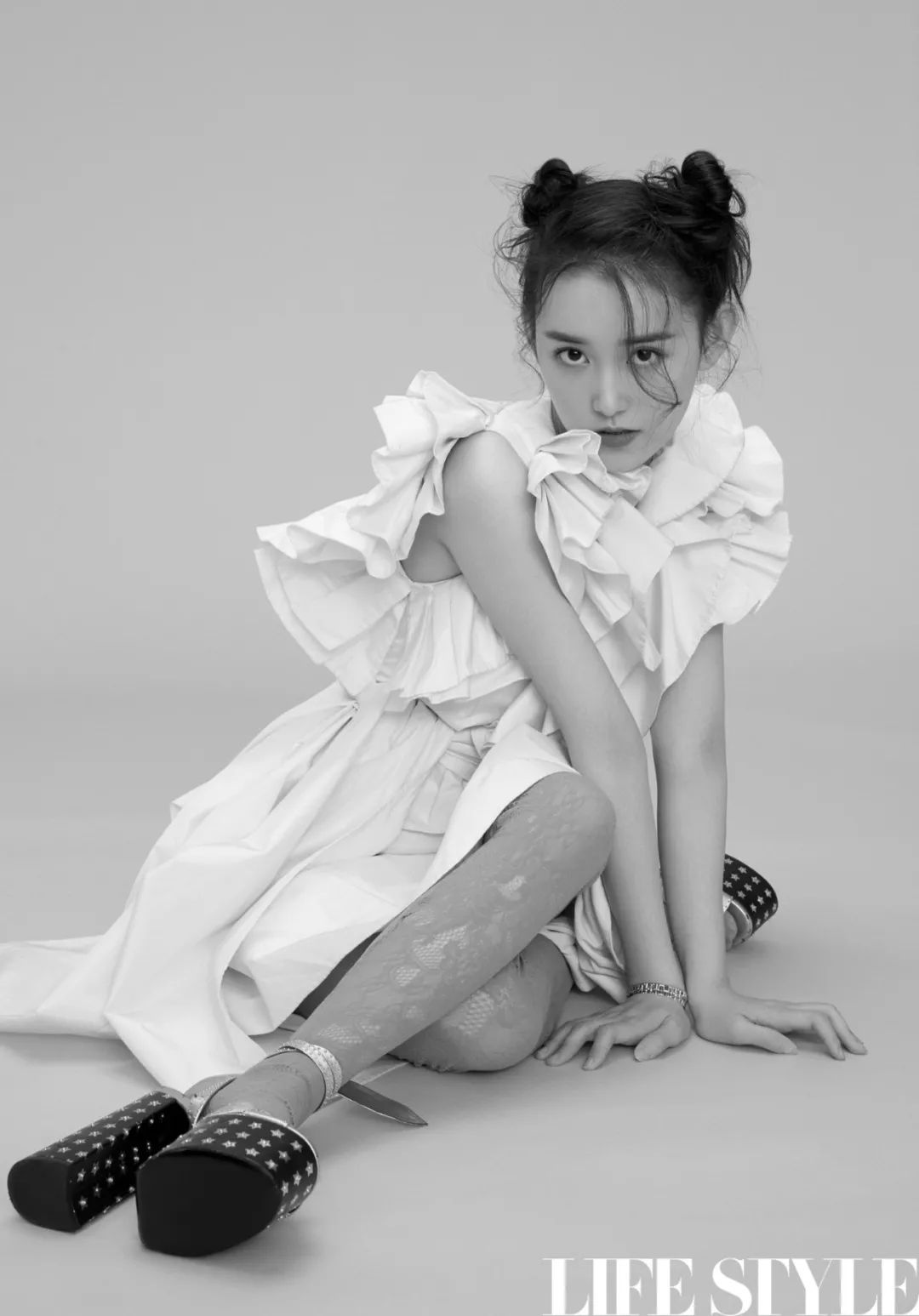 封面故事|邓恩熙、蒋依依、李兰迪、张婧仪,发掘这些宝藏女孩的青春百分比