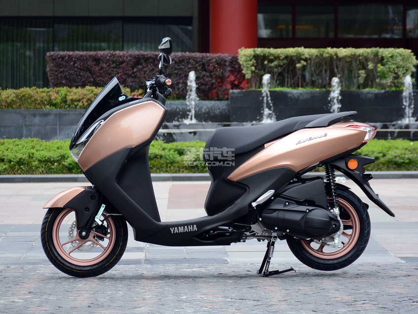 雅马哈巡鹰125和铃木uy125哪个好,本田裂行125和雅马哈巡鹰125比较