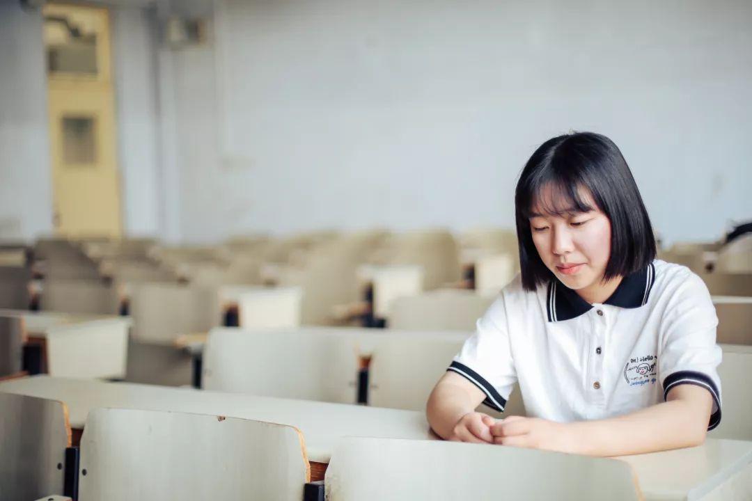 毕业打卡拍照,毕业拍写真照哪家好