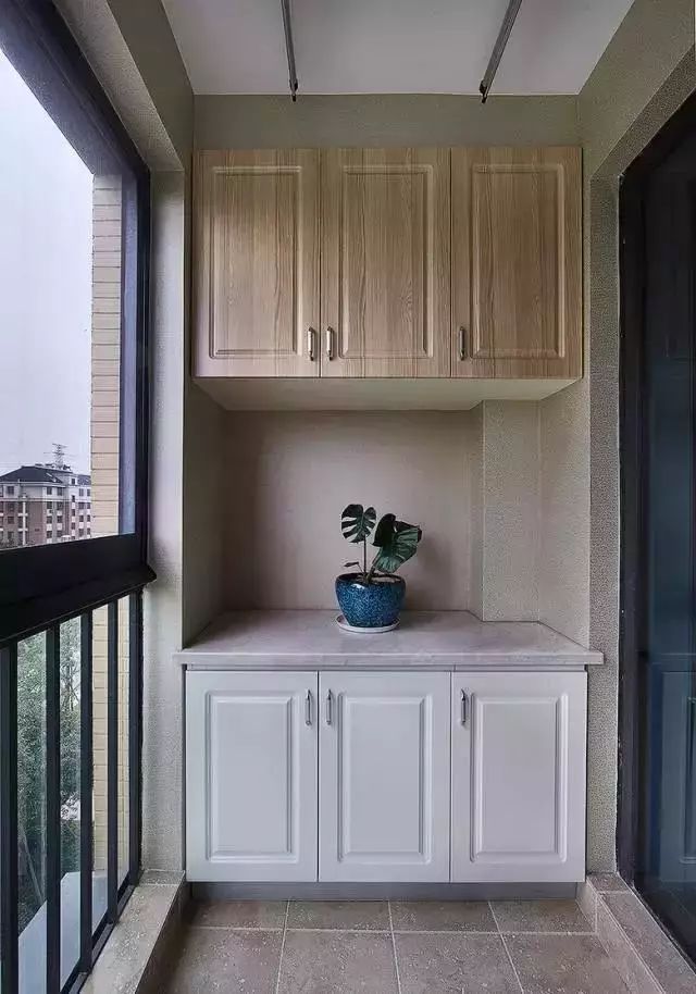 阳台上的天地柜,阳台上做橱柜地柜怎么做