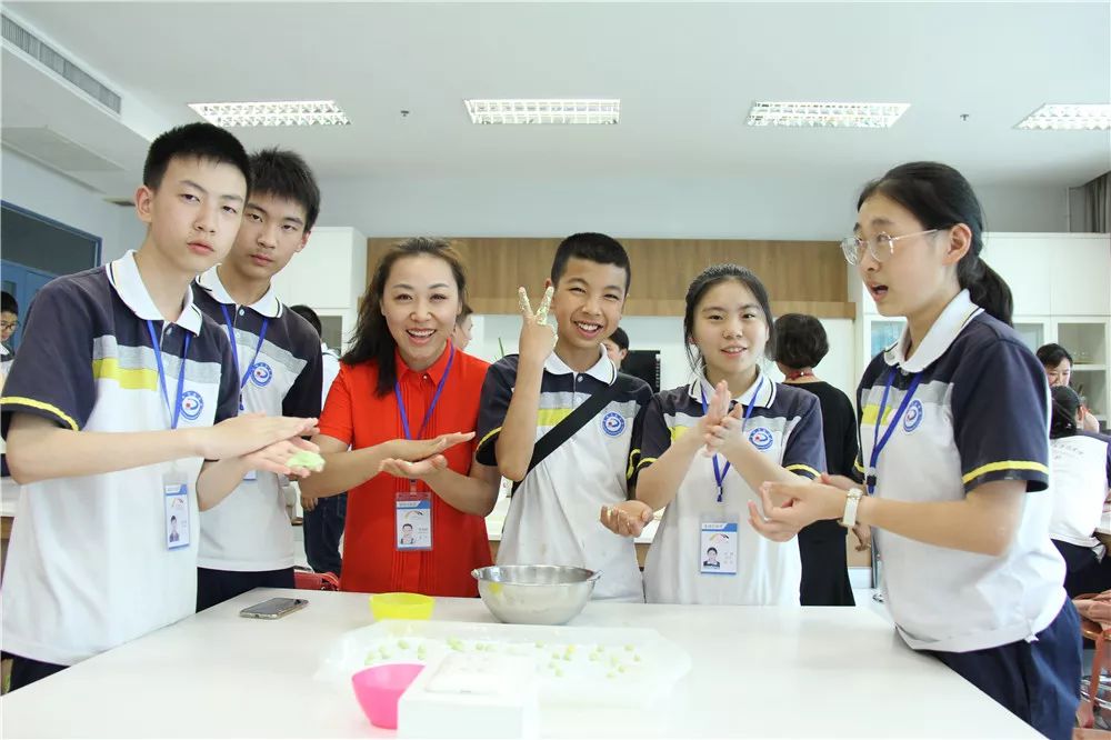 泰国交流｜万中遇上易三仓，这个夏天太美好！