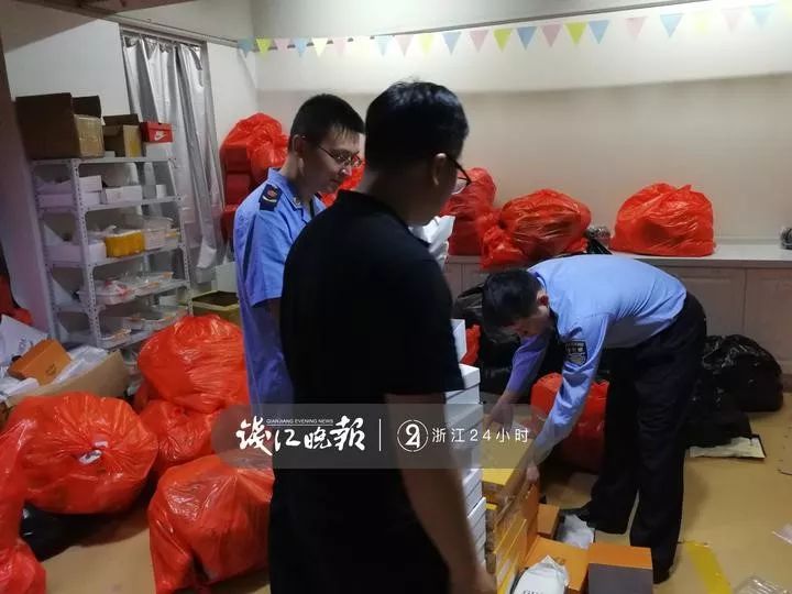 gucci和ysl哪个高档,GUCCICHANEL基础款