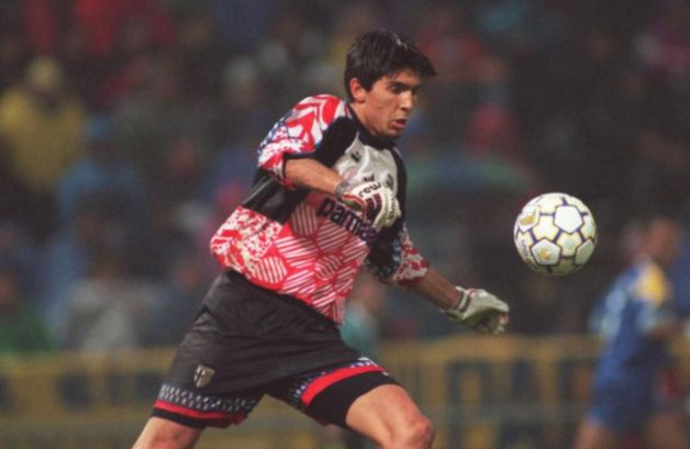 布冯对卡西切赫的评价,布冯卡西扑救