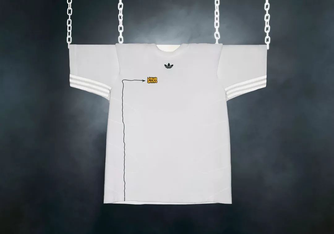 kaws优衣库2021补货,优衣库kaws联名t恤穿搭