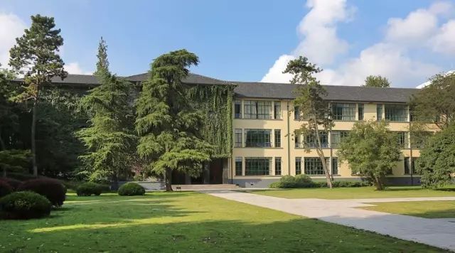 嗨，新同学你好，这里是河海大学！