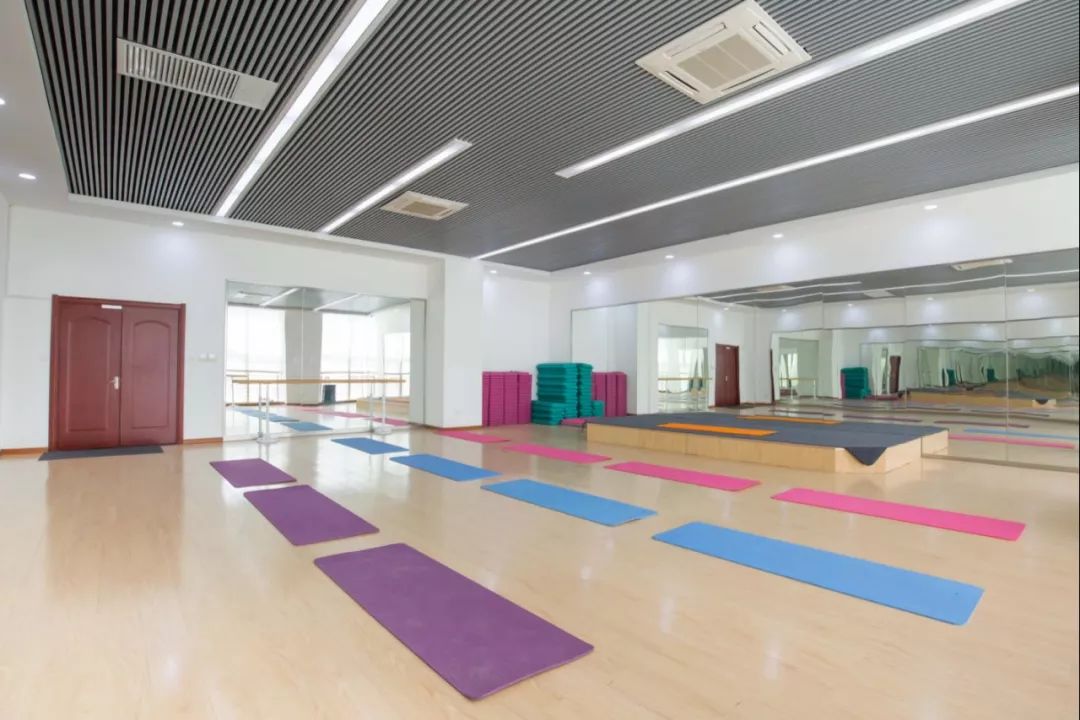 6.8折Get夏日好身材！就在临沂这家1.6万平方米的运动中心！一起燃烧卡路里，我jio得ok