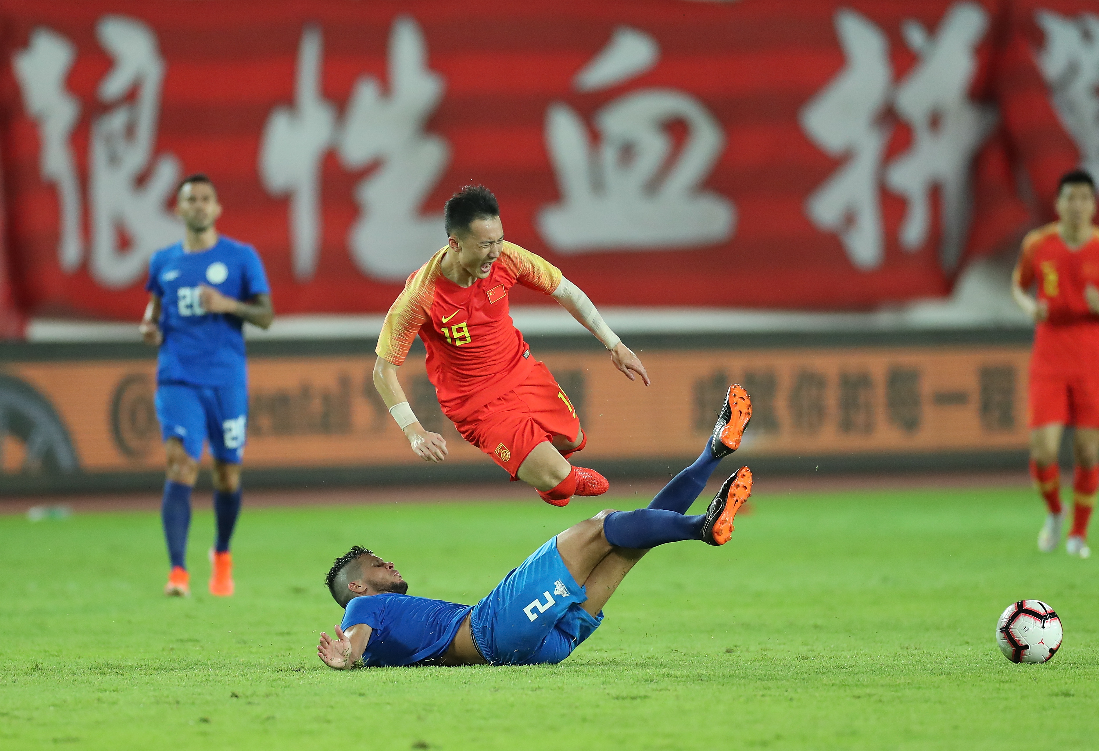 中国足球vs菲律宾分析,男篮vs菲律宾热身赛直播