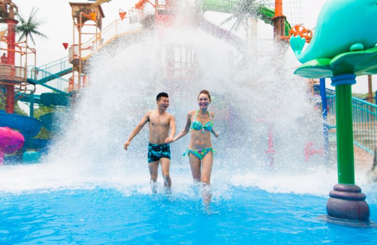 游玩天目湖水世界,静谧村庄夜景视频