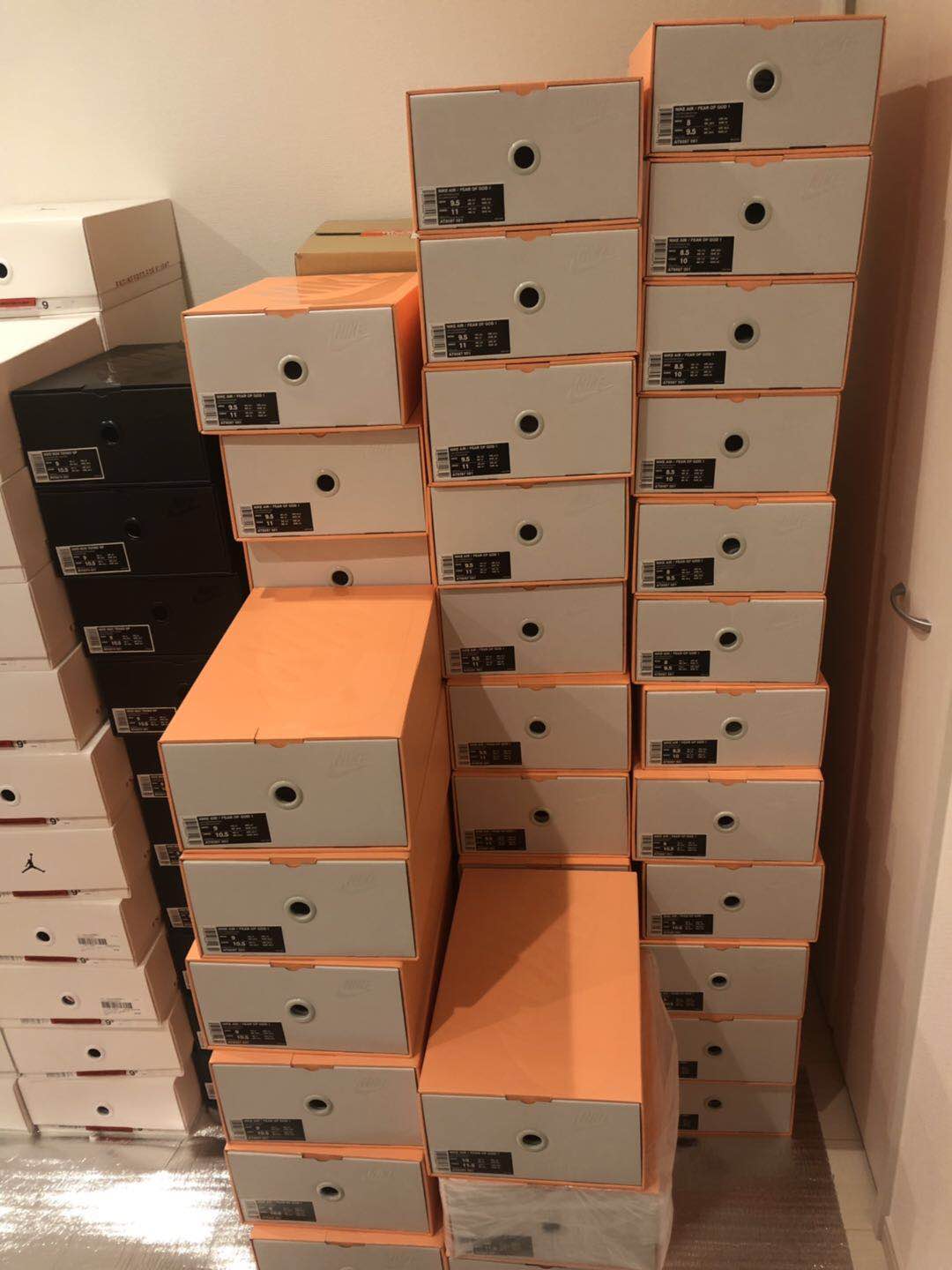 天价炒鞋,近些年不少潮鞋被炒至天价