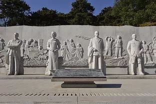 他是我*党**打入敌人内部的“一号人物”，然而却不为人知……