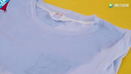 风油精滴在白色衣服上变成了绿色,风油精滴在水里衣服上都是香味