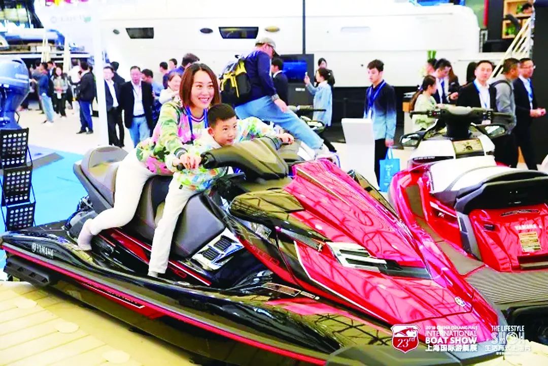 游艇：其实我真的很亲民~