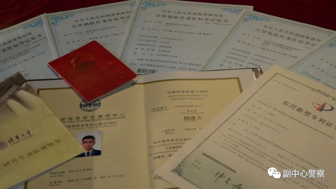 两个警界学霸级“码农”，多次拒绝百万年薪，原因竟然是.......