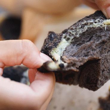 酵墅把奶茶怼到面包里了！这脑洞我服