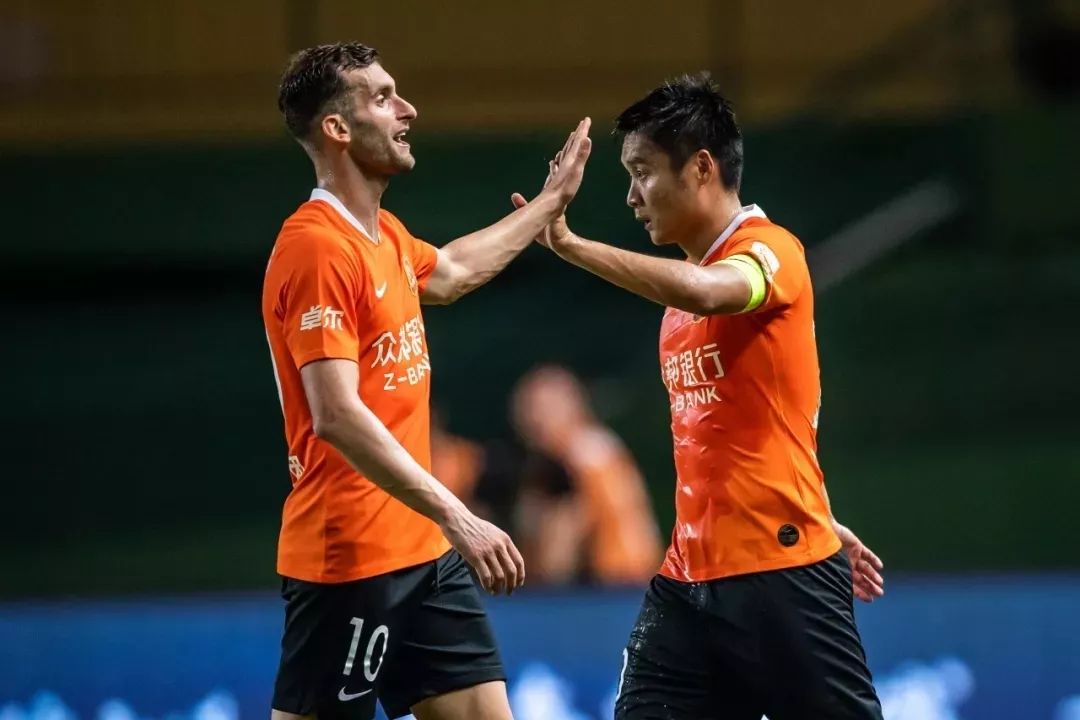 逆转夺冠震撼瞬间,武汉卓尔2:2绝平梅县铁汉