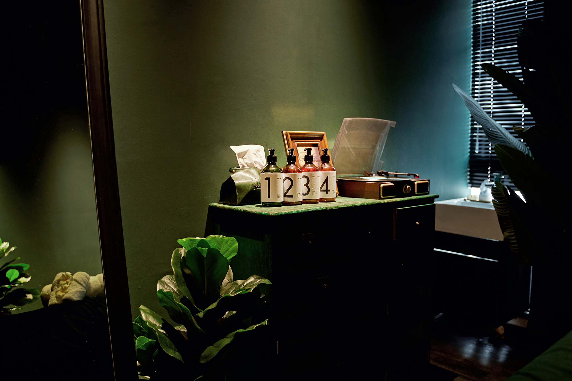 灯灯灯凳创意有限公司|AROMADREAM泰寐泰式按摩水疗店